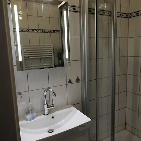 Apartment Ferienwohnung-f-8-7-0f0807 *